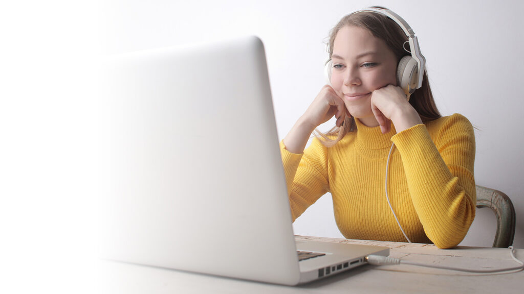 Learn English Online hero 3